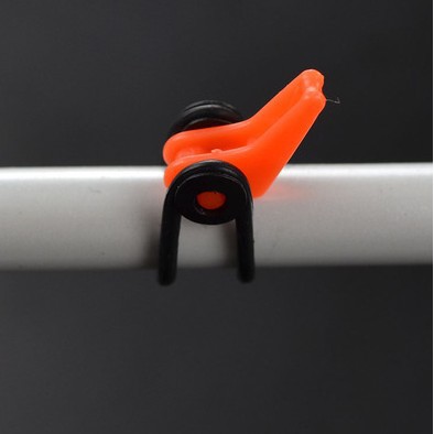 Giá Đỡ Mồi Câu Cá Bằng Nhựa Nhiều Màu Sắc Tiện Dụng