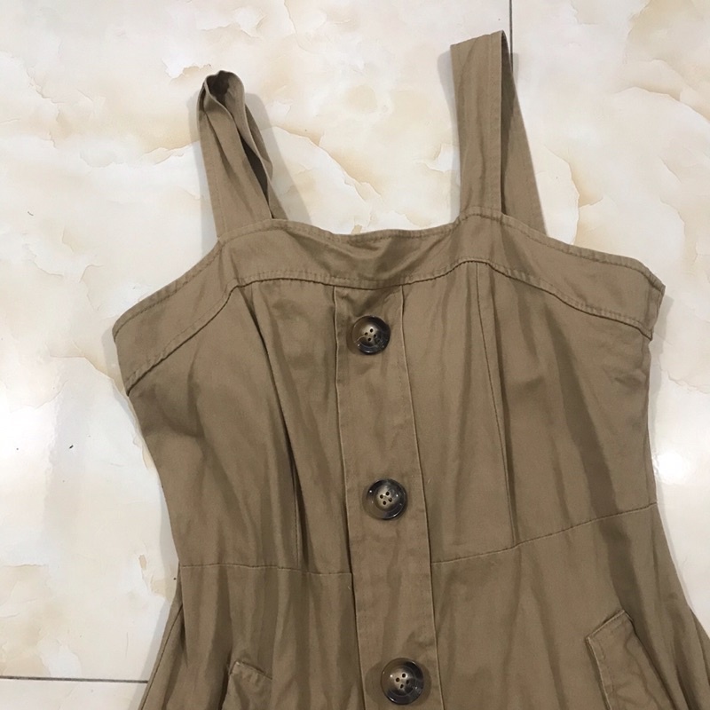 Váy yếm bò size M thanh lý