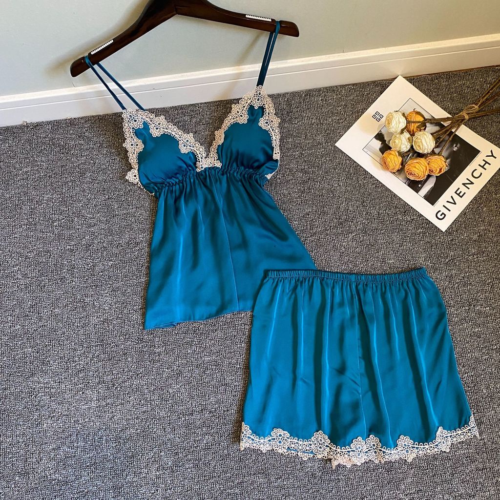 Bộ Đồ Ngủ Hai Mảnh Bằng Lụa Mát Phối Ren Hở Lưng Phong Cách Quyến Rũ Hàng Mới Dành Cho Nữ