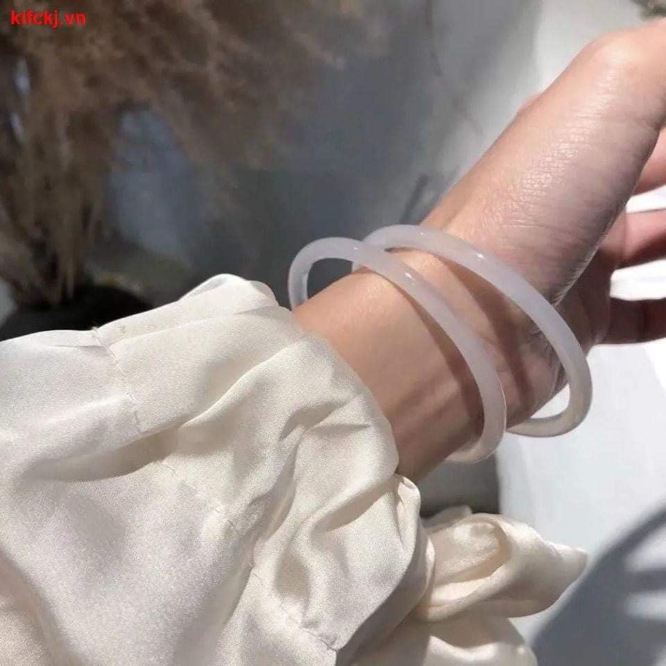 VÒNG NGỌC PHỈ THUÝ ĐINH ĐANG