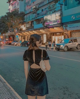 ĐẦM NHUNG CỔ V HỞ LƯNG (KÈM HÌNH KÈM CLIP)