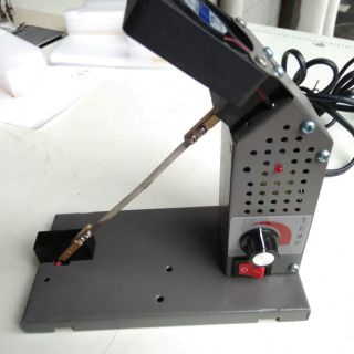 Máy cắt tem mác có chỉnh nhiệt