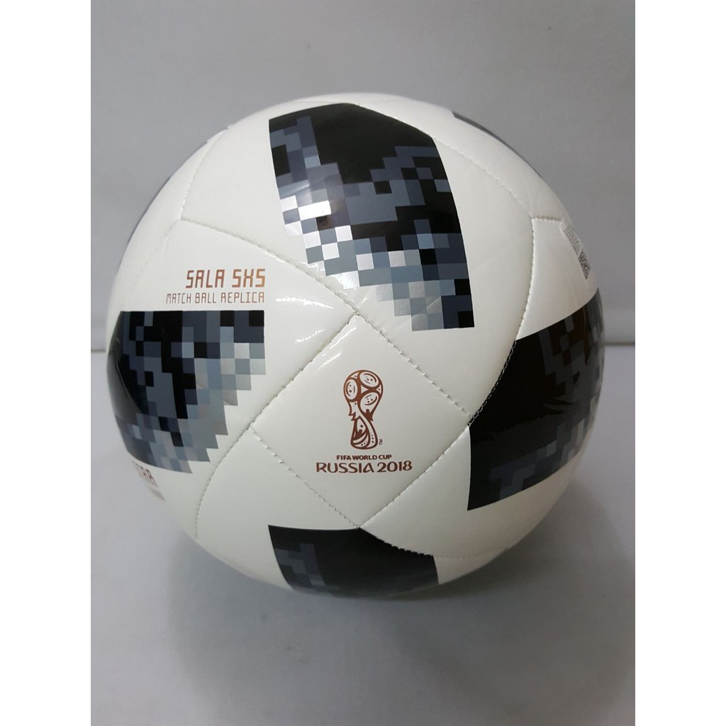 Giày Thể Thao Adidas Futsal Ball 2018