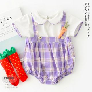Set body áo phông và yếm caro cho bé