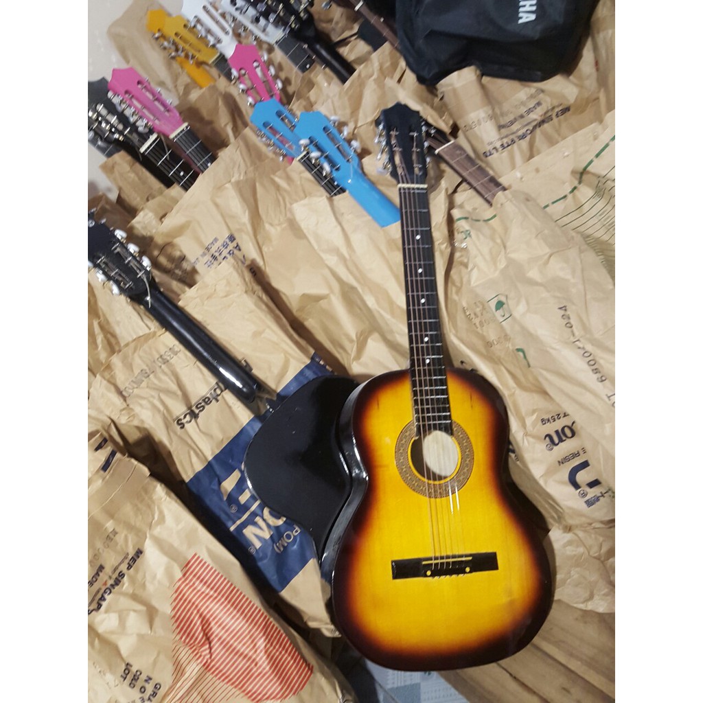 [có quyển hướng dẫn] Đàn guitar classic mặt thông màu vân gỗ/vàng
