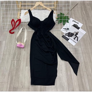 Đầm body tà đổ xẻ ngực phối lưới