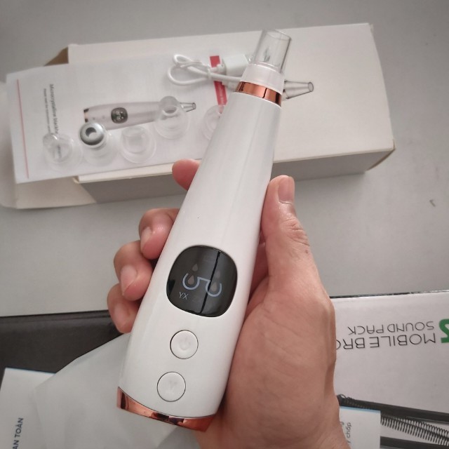 Máy Hút Mụn, Đầu Đen Cám Bọc Cầm Tay Mini Blackhead Spa Hút Nặn Mụn Trứng Cá Tặng 6 Đầu Hút Đa Năng | BigBuy360 - bigbuy360.vn