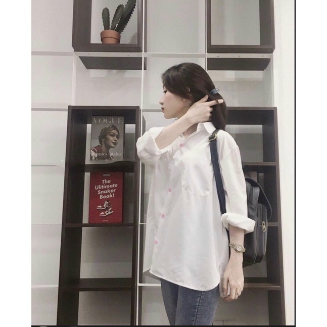 ÁO SƠ MI TRẮNG LAI BẦU NÚT HỒNG