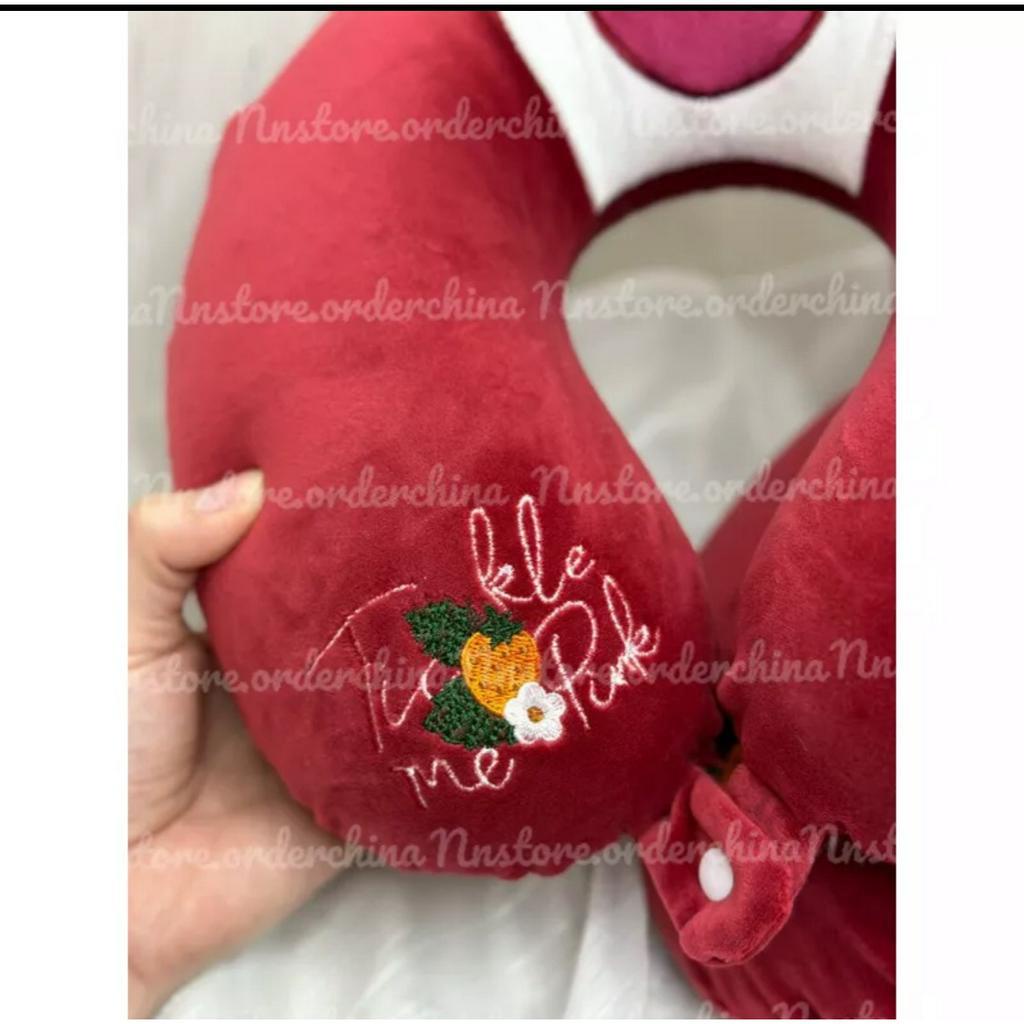 Gối kê cổ chữ U gấu dâu tây hồng lotso ruột gối cao su non nguyên khối mềm Dễ Thương
