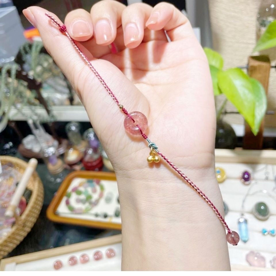 Vòng tay may mắn bện dây đính pha lê tự nhiên khóa an toàn