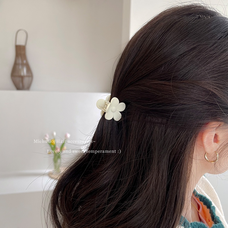 Kẹp Tóc Hình Hoa Nhỏ Màu Cà Phê Thời Trang Cho Nữ