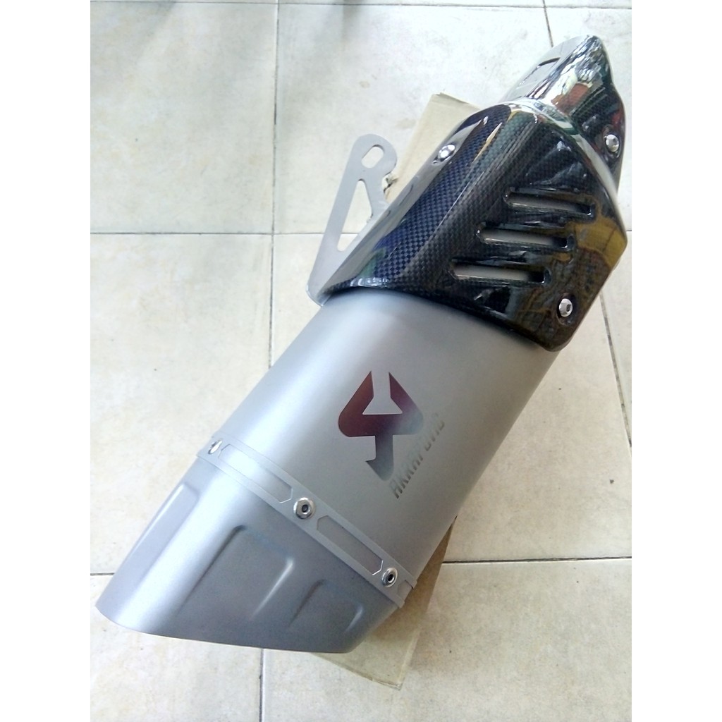 PÔ AKRAPOVIC R1 TITAN