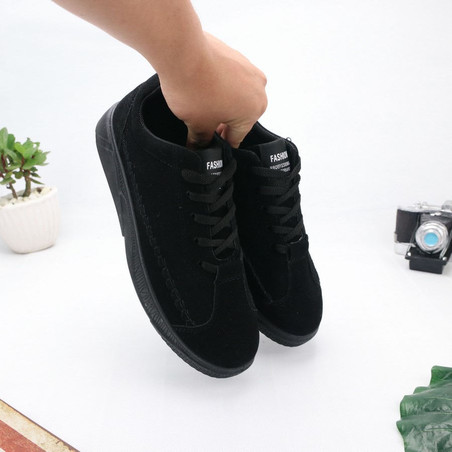 Giày sneaker nam full đen kiểu da lôn DD389 Shop ĐỊCH ĐỊCH