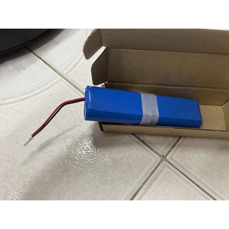 Pin robot hút bụi MEDION