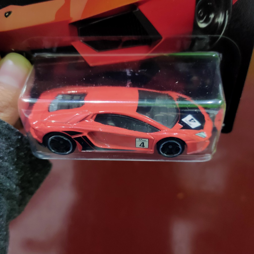 Hot Wheels Mô Hình Xe Hơi Lamborghini Aventador Lp 700 Gran Turismo Wafe 1 Chân Thật