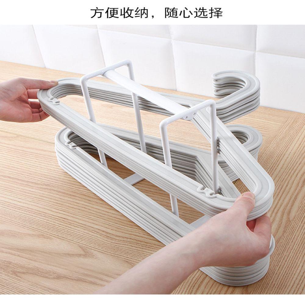 Móc Treo Quần Áo Bằng Nhựa Tiện Dụng