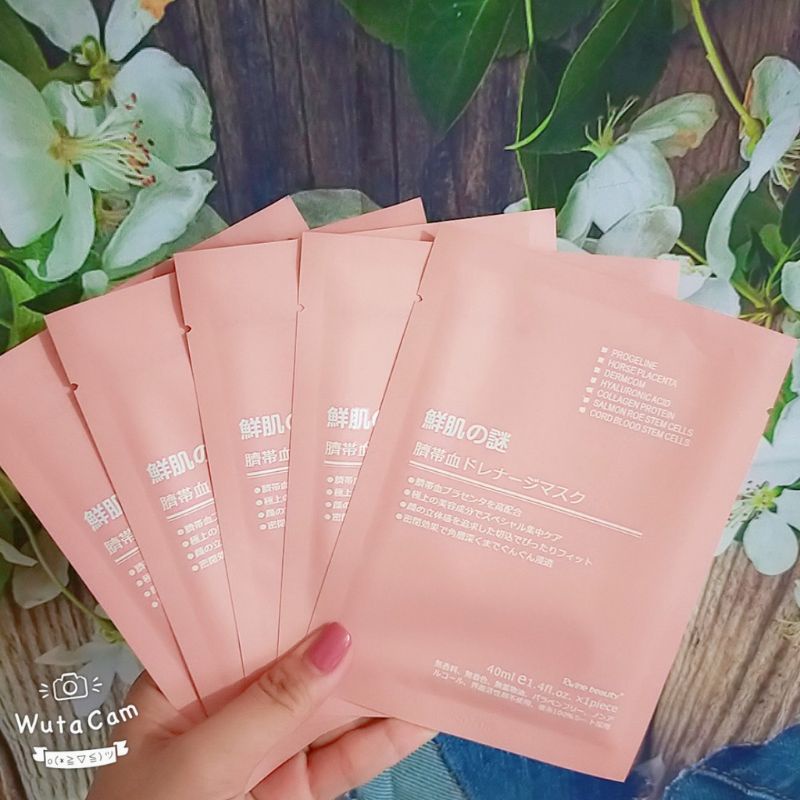 Mặt Nạ Dưỡng Ẩm Căng Bóng