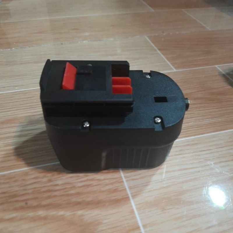 Pin  black & decker (12v)