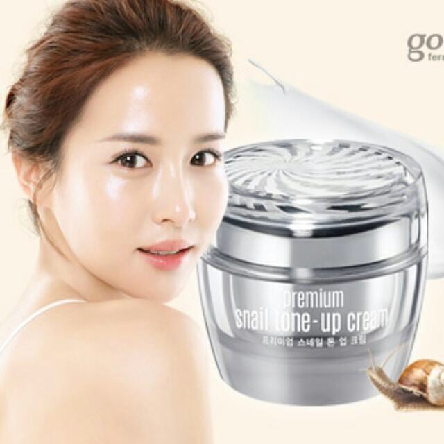 (Mẫu mới) Kem dưỡng Goodal Premium Snail Tone Up Cream