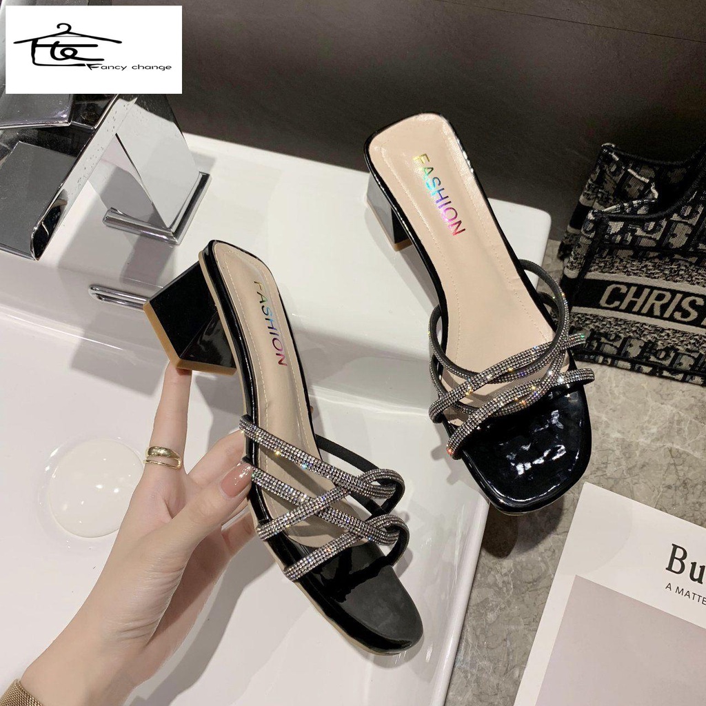 2022 Dép cao gót thời trang mới