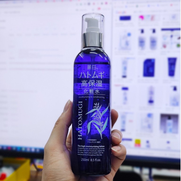 Nước hoa hồng Toner dưỡng ẩm Hatomugi xanh The High Moisturizing Lotion 250ml