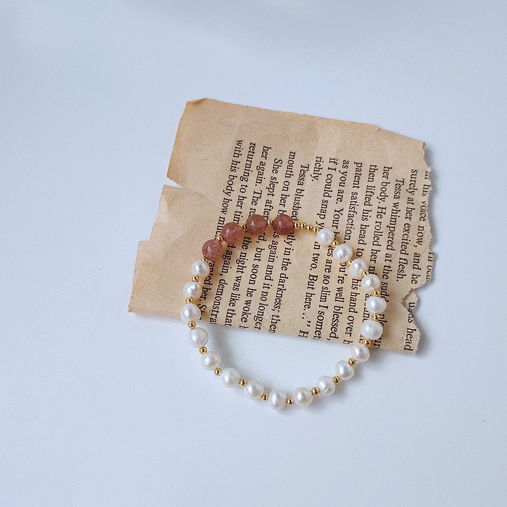 Vòng đeo tay Nữ Dây đàn hồi Làm bằng tay Cổ điển Thiếu nữ Màu dâu Cá Tính ins Thiết kế ban đầu VT-107