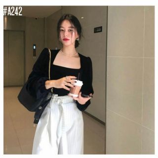Áo lụa nhung cổ vuông tay phồng dài (2 màu)