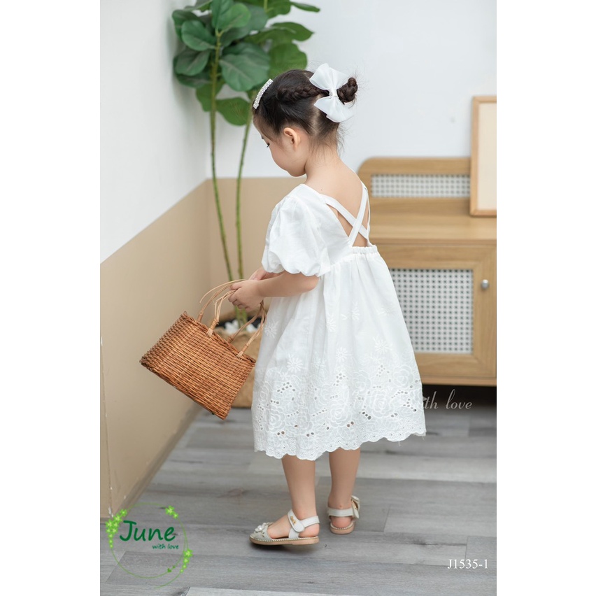 TỔNG HỢP ĐẦM TRẮNG THÊU HOA BÉ GÁI
