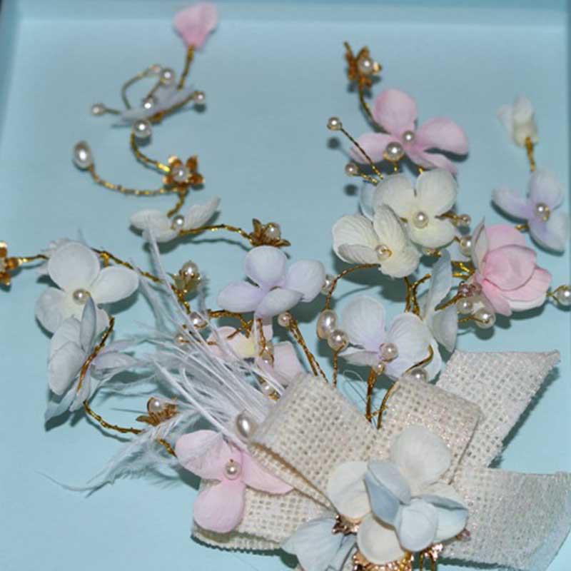 Phụ kiện tóc thiết kế ấn tượng quyến rũ cho cô dâu