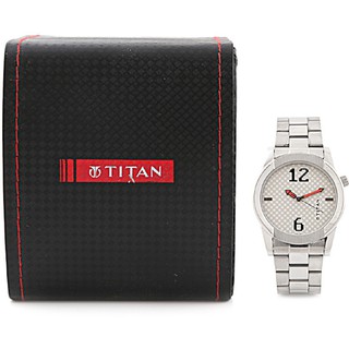Đồng hồ nam Titan Quartz 1588SM02
