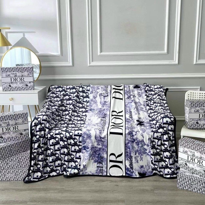 Chăn tuyết nhung văn phòng cao cấp, mền nhung tuyết thương hiệu mềm mịn có hộp đựng sang trọng kích thước m5x2m