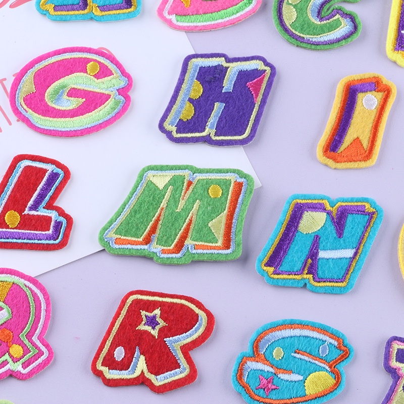 Miếng Dán Thêu Chữ Tiếng Anh Họa Tiết Hoạt Hình Dùng Trang Trí Túi Xách / Máy Tính DIY