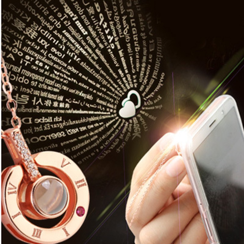 Vòng Cổ Mặt Trái Tim Chiếu Chữ I Love You Bằng 100 Ngôn Ngữ