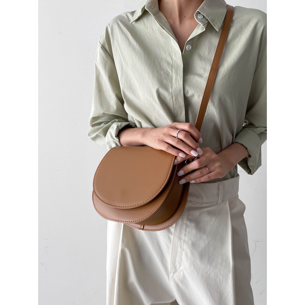 Túi đeo dáng tròn Hàn Quốc