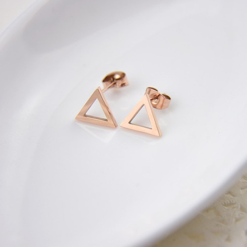 Bông Tai Tam Giác Titan Ko Đen TT 2998