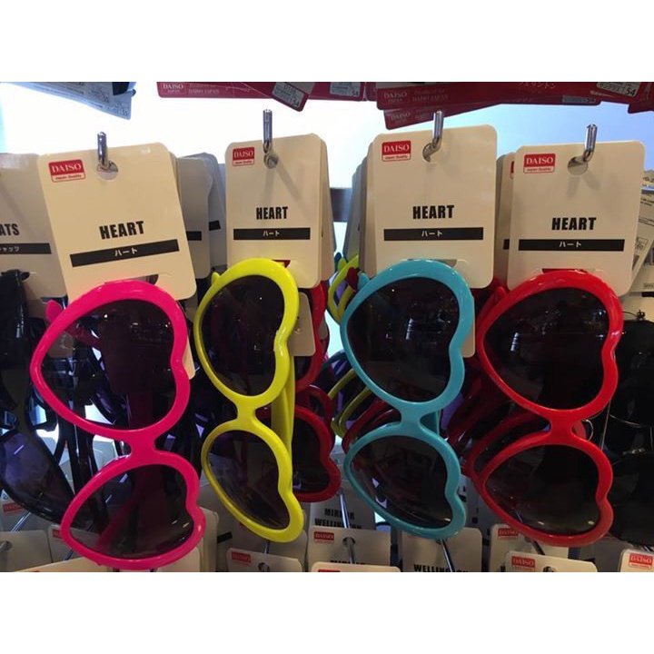 Kính râm trẻ em DAISO  made in: JAPAN