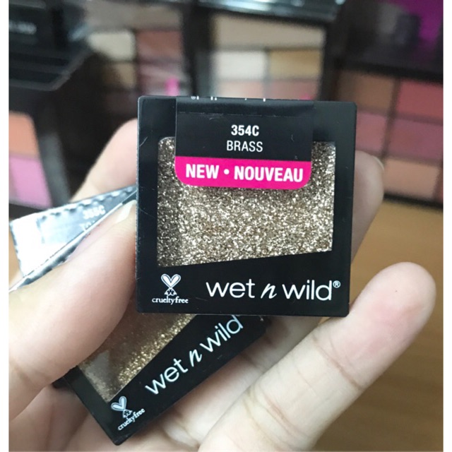 Nhũ mắt gel Wet n Wild