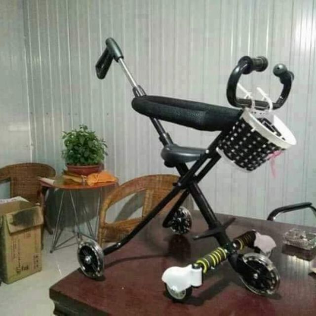 Xe đẩy gấp gọn cho bé