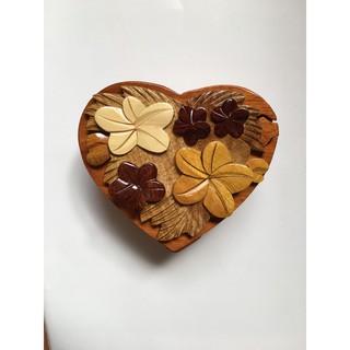 HỘP BÍ MẬT HÌNH TRÁI TIM GẮN HOA KÍch Thước 11,5x10x5,5cm