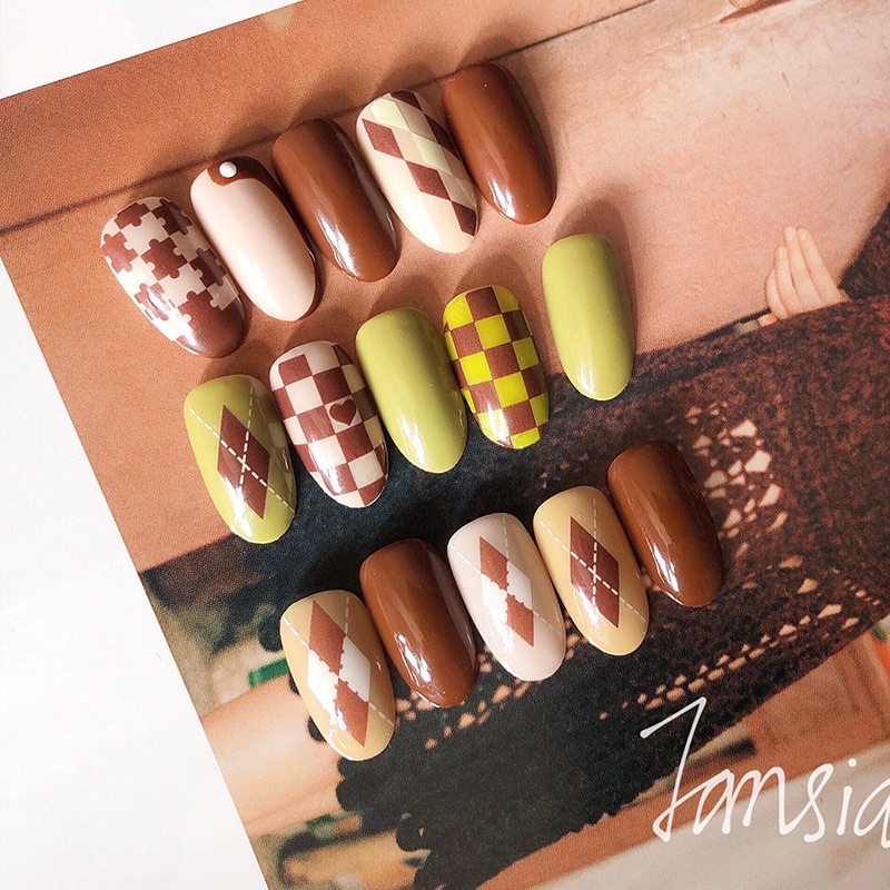 Album sticker kẻ ô Hàn dán trang trí móng