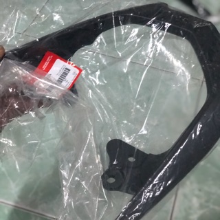 Tay dắt winner V1
