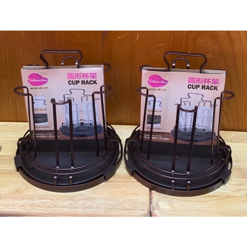 Úp cốc Inox vàng gương có khay hứng nước kèm núm bọc chống trượt