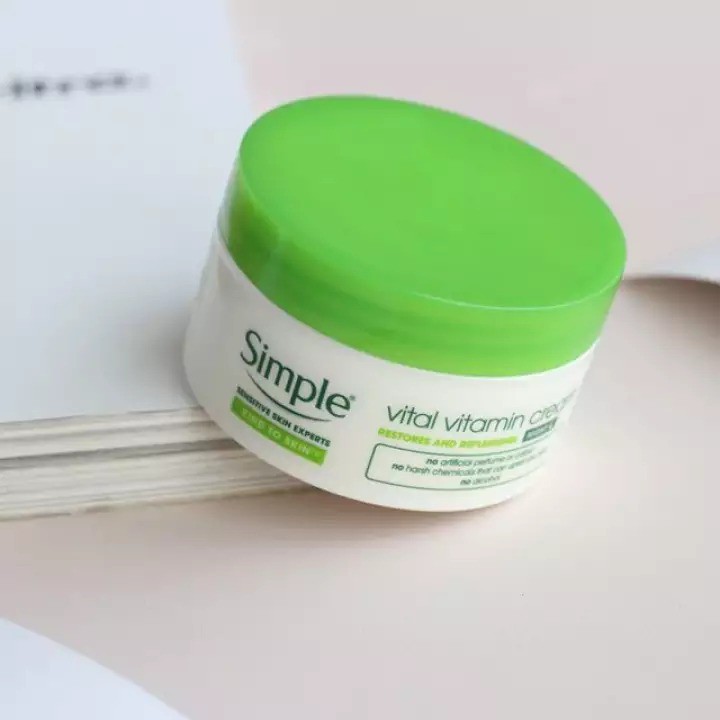 Kem Dưỡng Ẩm Simple Kind To Skin Vital Vitamin Night Cream 50ml
