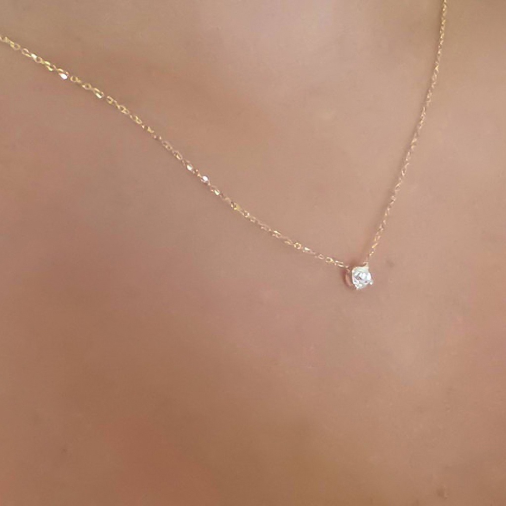 Dây chuyền mặt đính đá Zircon tinh tế đơn giản