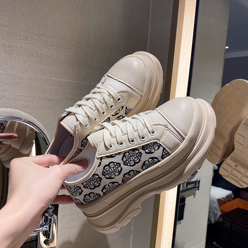 Oeteo Giày Thể Thao Nữ Cột Dây In Hoa Thời Trang