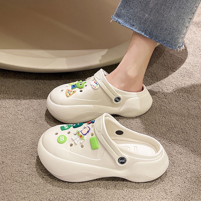 Dép Sục Cross Buzz Mũi Tròn Bánh Bèo Đế Cao 5cm Siêu Nhẹ kèm Sticker Dễ Thương - Dép Nữ Hot Trend