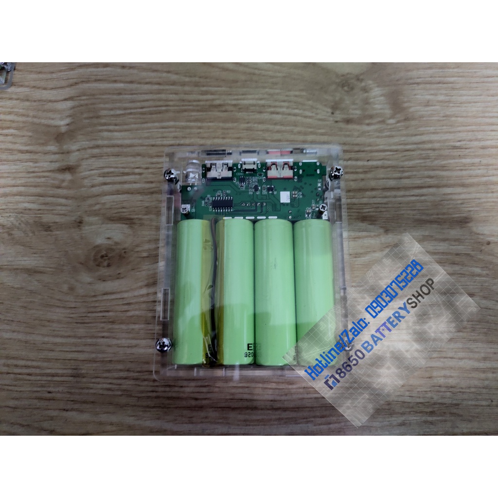 [SDP4] Box sạc dự phòng bằng mica sử dụng 4 pin 18650 14.000mah mạch sạc nhanh QC 4.0 5v 9v 12v báo pin bằng đồng hồ led