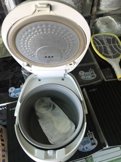 Nồi cơm điện tử Cuckoo 1.8 lít CR-1010F [Hàng Trưng Bày Giảm Giá 50%]