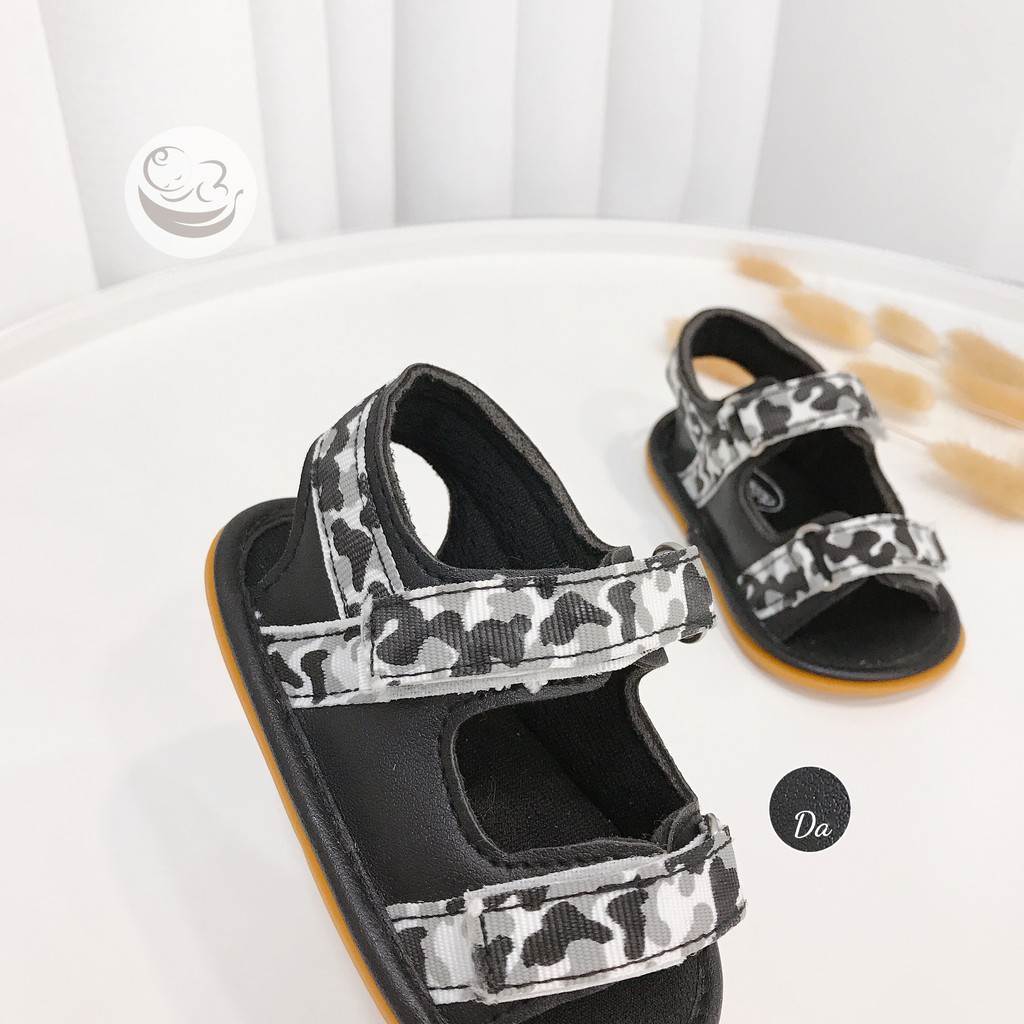 G46 Giày tập đi cho bé dép tập đi sandal đen rằn ri đế nhựa dẻo bám dính cho bé tập đi của Mama ơi - Thời trang cho bé