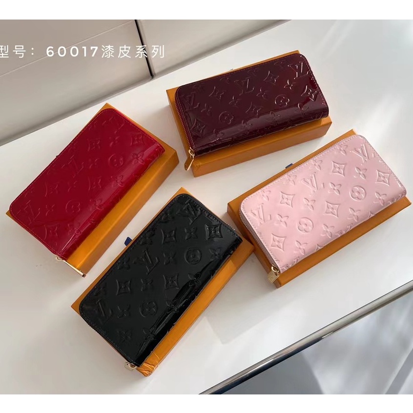 Sẵn sàng giao hàng 100% nguyên bản chính hãng Louis Vuitton LV nữ dây kéo mới Ví da bằng sáng chế M60017 có hộp